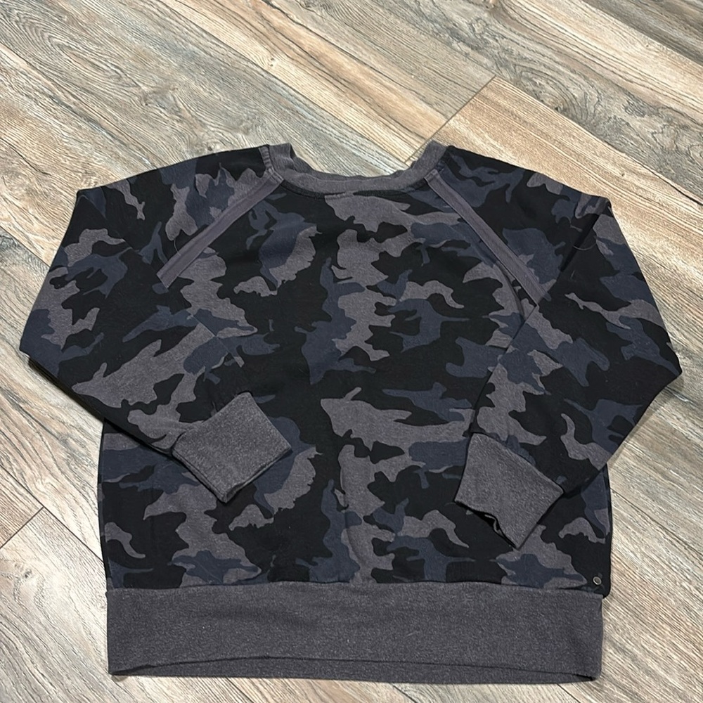 Prana black camo women’s sweatshirt size medium